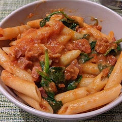 Super easy recipe. Not much is needed to prepare. I added chilli and cheese to make it taste richer.