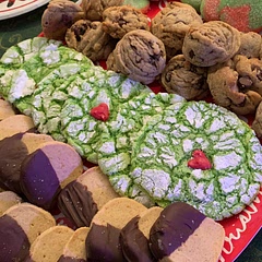My cookies spread out a ton which was odd, and I didn’t love the flavor. My fiancé however was obsessed so I will be keeping these a tradition 😊