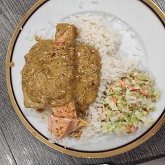 Did not manage to find peacan nuts, however it turned out really delicious. Added rice and salad as contour. Loved it, Thanks!