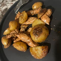 Extremely easy, quick and flavorful meal. Definitely a new go to for dinner on nights when I’m not feeling it.