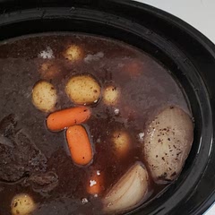 I used a slow cooker and 1.5 cups red wine. 6 hours low heat. Wow it was good