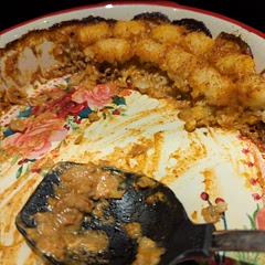 I skipped the pickles and tomatoes since I have some picky eaters here. I used marinara sauce in place of the tomato sauce. All in all my pan is mostly empty and I'd say the meal was a hit! I went the full 40 mins in the oven for perfect tater tots.