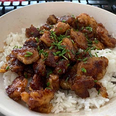 The amount of the batter is way too large for that amount of chicken. Really good though :)