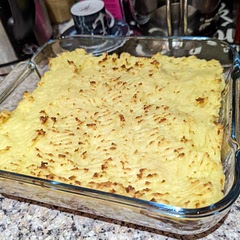 Absolutely favourite Shepherd's pie recipe. We use vegetarian mince (vivera) instead so we omit the flour and add a couple spoonfuls of bistro at the end to give it that rich flavour.