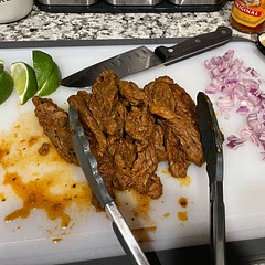 Could use a little more salt (I’d recommend salting the meat and letting it set out a little)