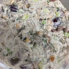 This is so amazing! I kept burning the walnuts in the oven so I ended up just putting them in raw lol

I would seriously eat that dressing on everything!