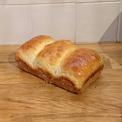 Perfect Recipe, I lately switched it up by spreading dark brown sugar and cinnamon before the last roll up for each 'bun' part. Served witch icing sugar to make a really tasty desert.