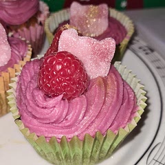 I added my own twist with raspberries inside and a vegan raspberry frosting! They came out lovely and full of flavour