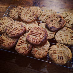 Pretty good cookies but to make them like I did in the photo, add about 2 tbsp more almond milk. Also I think the recipe's too sweet! Use maybe 50g less sugar