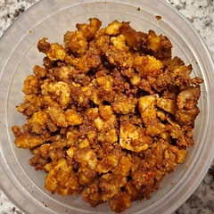 So this is just a pick of the seasoned Tofu included in the chili recipe. It is so easy to make and so flavorful. Air fryer for the win. You can add this to so many dishes.