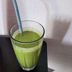 I made into a sippable smoothie using all of the listed ingredients.  Super easy and delicious! This was a winner! 
Next time I'll make it into a thicker bowl with toppings which will probably be even better