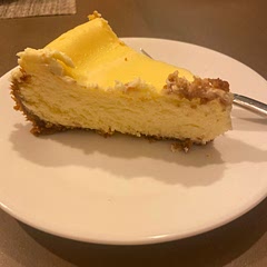 Amazing recipe.  It was very tasty - yet not too sweet.  The key was using ingredients at room temperature… everything combined so nicely and the filling had 0 lumps!  Highly recommended👍🏻