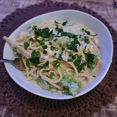 I will never buy store bought alfredo sauce ever again. Super easy and delicious.