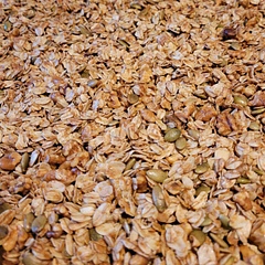 I used walnuts instead of pecans, because that's what I have.  It smells divine.