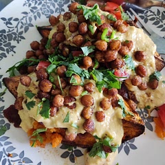Add a 1/3 more seasoning. (I also used butternut hummus)

Let potatoes/Kumara cook 1/2 way though then turn oven up to 220c to crisp up before adding chick peas then turn oven back to 180c for the remainder.

Also bacon is a nice embellishment :)