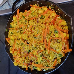 I thought I had peas in the freezer and turned out it was asparagus, so no peas was added. I added minced ginger. Delicious.