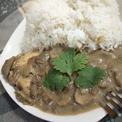 Absolutely loved this. Used balsamic vinegar in place of marsala wine, and soy milk + cornstarch in place of heavy cream. Still tasted great!