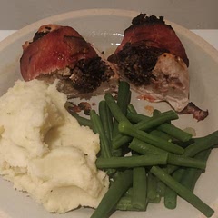It was an interesting dish to try for a belated Burns night celebration. Haggis has a nutty flavour to compliment the chicken and bacon. The whisky sauce was the star of the show - yum! I have never lit/burned off whisky, which was really scary, but I'm glad I did it.