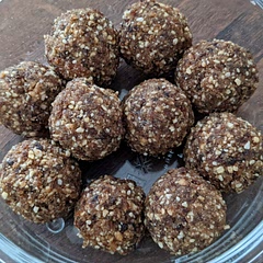 I made it with raw cashews and it's nice. Not amazing, but enjoyable. (My apricots were brown, that's why they look so dark compared to the image in the recipe.)