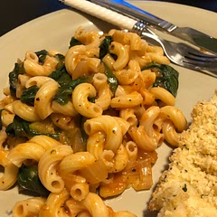 So easy to make, directions where easy to understand! In the end I added some cornstarch with water to thicken the sauce up a little!