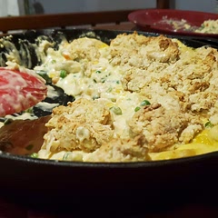 I used my cast iron skillet as I love it! I also had to use homemade drop biscuits as the store was out, so it had to cook for about an hour. Needed more salt,  but also made the mistake of too much.
