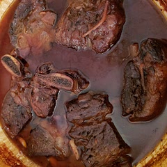 These came out delicious, the meat fell off the bones. Flavor was rich, great Sunday family dinner