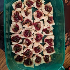 I made this for Thanksgiving and ot was a huge hit. Everyone loved it!