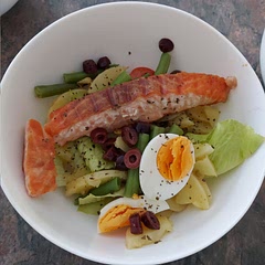 Didn't include anchovies or chilli flakes in sauce.