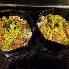 Only problem is I accidentally bought chopped broccoli 😀 otherwise delicious
