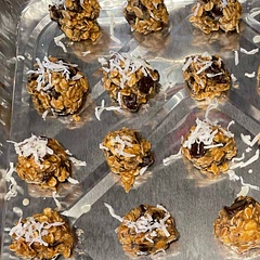 Very good! Especially if you have a sweet tooth and don’t want to feel guilty about it. Definitely recommend freezing them beforehand! Didn’t add fruit