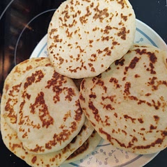 Really simple easy recipe that is fun to make and is a nice addition to any meal. We have even used this to make individual pizzas and everyone can add the toppings that they enjoy. Quick-Easy-Enjoyable comfort food.