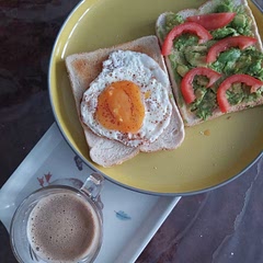 I think i did good, i made two toasts with one consisting of normal egg and the other with avacado spread and tomato. My tip for avacado is to season with salt & pepper to add flavour. Very healthy and can be a good starter to your day