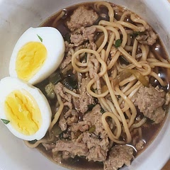 We added an egg because a lot of other ramens add them, but I don't know if the egg went well with the ginger haha! Otherwise it turned out very delicious, and was super quick!