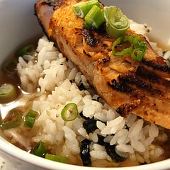 So I don't have an air fryer, and I tried pan searing the salmon.... The skin burned off 😅 My only note is don't pan sear the salmon. It was a very tasty dish, even though my salmon didn't have skin.