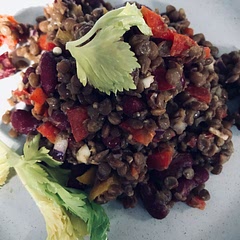 i made a few personal adjustments
1. spices were: bay leaf, turmeric, cardamon, garam masala and s and p
2. kidney beans subbed for chickpeas

tastes wonderful💚💚💚
