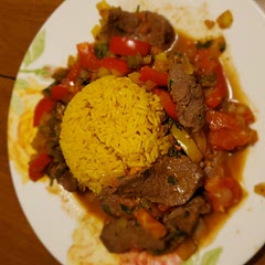 Flavorful and pairs great with yellow rice. Might kick the spices up a bit