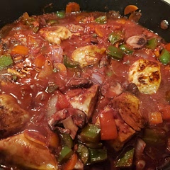 I'm not a dark meat fan, so I used chicken breasts that had been marinating in low fat Italian dressing. Used red and green bell peppers, onions, carrots, garlic and baby bella's. Served over parmesan-smoked paprika polenta, with a glass of good Aglianico. I'm thinking next time (and there WILL be a next time), for a little funk, I'll use Manchego cheese in the polenta instead of parmesan.