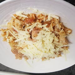 Made this tonight  250gm of pasta was enough to feed two with enough left over for lunch.
