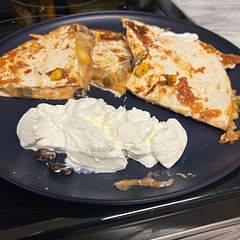 Absolutely the best quesadilla I’ve ever tasted. Super easy to make and quick. Little prep. Kinda messy.