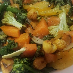 It was good... Never cpoked woth tahini sauce.. Def need to cook sweet potatoes longer (i even cut mine in smaller cubes). Added yellow peppers and avo and next time I'd add some brown rice or quinoa (and plate it nicer 🤣)