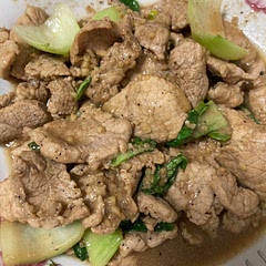 Used lean pork and did not have peppers so I just included some vegetable. Marinated for a few hours instead and the pork was very tender. Sauce is good but I could have added more cornstarch as it was quite thin.