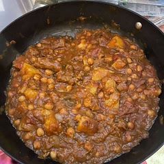Yummy! I only used half the birds eye chilli and was the perfect kick! 🌶 I also used chick peas instead of the beans😍