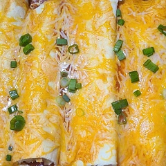 Oh my word!  Delicious 😋 Definitely making this one again!  I didn't have enough salsa to put on the top, so I used enchilada sauce for that part.