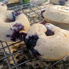 Followed recipe except used 3/4c of large, fresh blueberries that were about to go bad. Tossed in powdered sugar. Very good, made a little more than predicted in my pan.