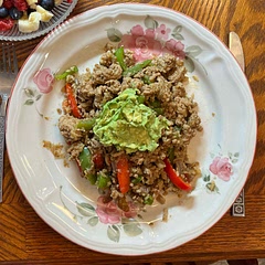 I don’t like things too spicy so I left out the cayenne and chipotle chilli. Topped it with avocado, Turned out great