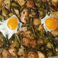 Great recipe, we had a couple of eggs that needed using so added them at the end. Also boiled the potatoes for 15 minutes before frying to make them softer. Enjoyed be a very picky 8 year old, will be making again