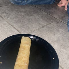 Best meal of my life, perfect for eating on the floor with no socks while your landlord breaks into your home. gushes everywhere from how juicy and savory the chicken was but that’s no issue in this household ;)