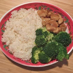Pretty good dish! Next time I'll use half as much broccoli and double the amount of sauce and chicken.