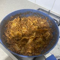 Tasted pretty standard, but the main issue was the hassle. I hoped it would be a 30 minute success, but it was a struggle to seperate the lasagne sheets.