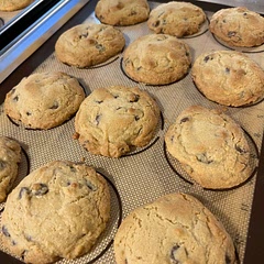 It’s true. These are the best chocolate chip cookies. Perfect texture, great taste. Two thumbs up.